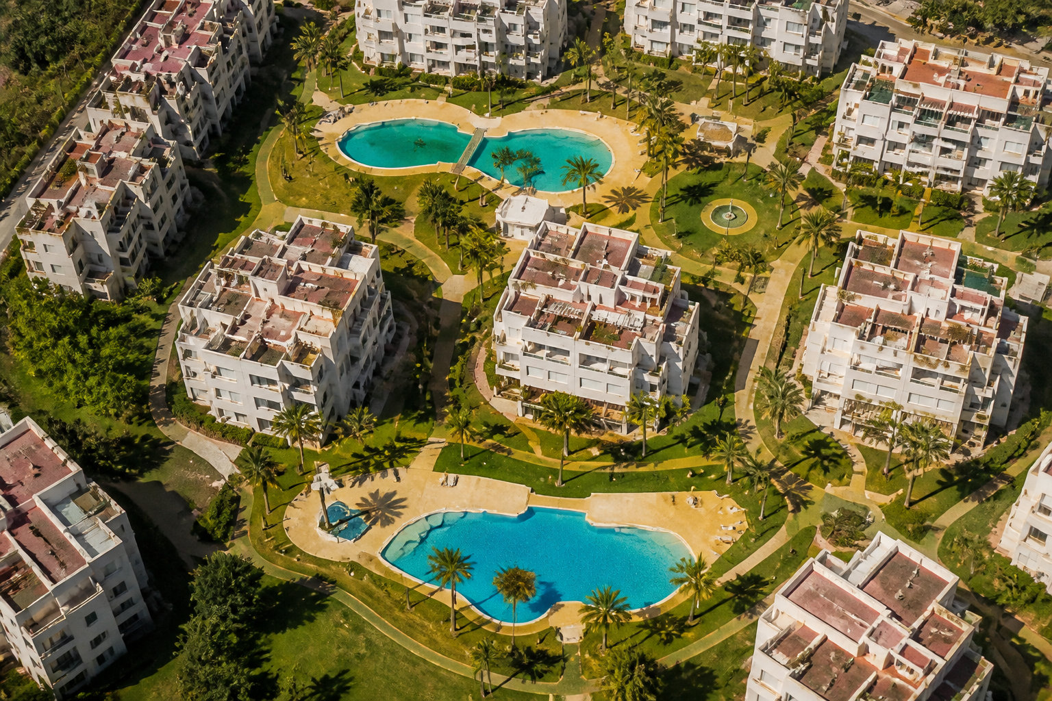 Complejos y Subcomunidades: Gestionando el multiverso inmobiliario